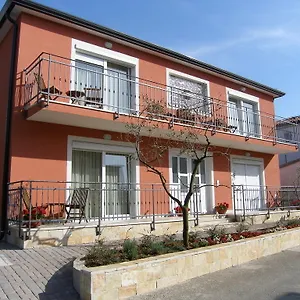  Apartman Nina