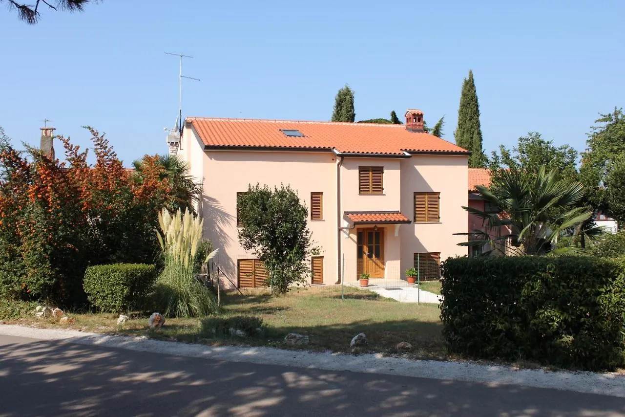 Apartments With A Parking Space Umag - 6995